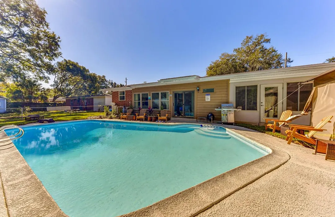 Spacious 6 Mi To Downtown! Jacksonville